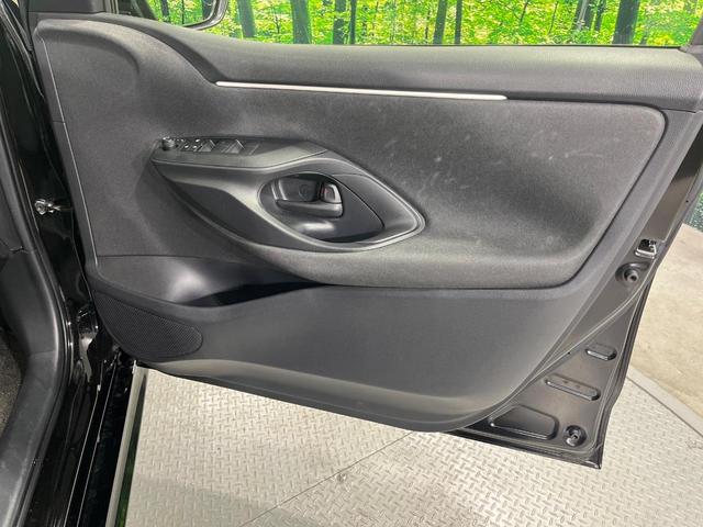 ヤリス Ｘ　禁煙車　純正ナビ付ディスプレイオーディオ　Ｂｌｕｅｔｏｏｔｈ　バックカメラ　ＥＴＣ　セーフティセンス　オートハイビーム　車線逸脱防止装置　ステアリングスイッチ　ヘッドライトレベライザー　スマートキー（37枚目）