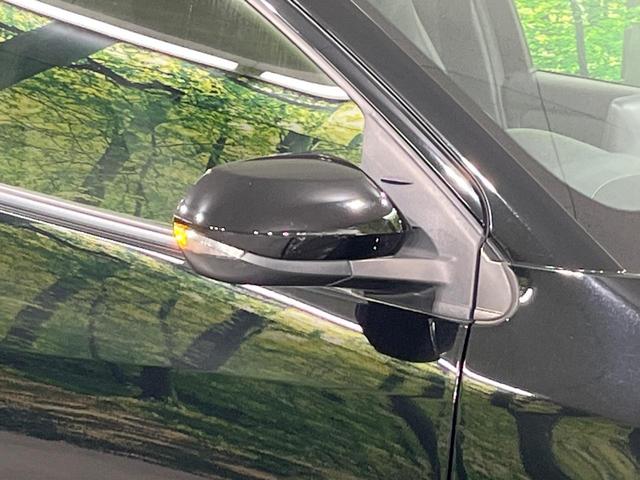 ヤリス Ｘ　禁煙車　純正ナビ付ディスプレイオーディオ　Ｂｌｕｅｔｏｏｔｈ　バックカメラ　ＥＴＣ　セーフティセンス　オートハイビーム　車線逸脱防止装置　ステアリングスイッチ　ヘッドライトレベライザー　スマートキー（44枚目）