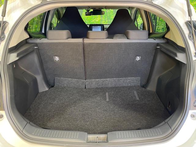 アクア Ｘ　純正ディスプレイオーディオ　パノラミックビューモニター　セーフティセンス　レーダークルーズ　禁煙車　コーナーセンサー　スマートキー　ビルトインＥＴＣ　オートハイビーム　車線逸脱警報　オートエアコン（11枚目）