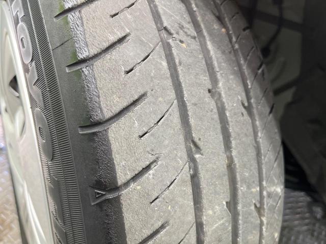 アクア Ｘ　純正ディスプレイオーディオ　パノラミックビューモニター　セーフティセンス　レーダークルーズ　禁煙車　コーナーセンサー　スマートキー　ビルトインＥＴＣ　オートハイビーム　車線逸脱警報　オートエアコン（28枚目）