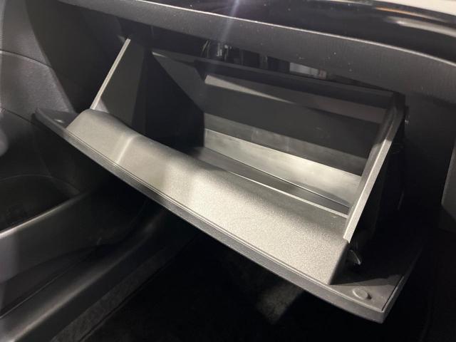 アクア Ｘ　純正ディスプレイオーディオ　パノラミックビューモニター　セーフティセンス　レーダークルーズ　禁煙車　コーナーセンサー　スマートキー　ビルトインＥＴＣ　オートハイビーム　車線逸脱警報　オートエアコン（44枚目）