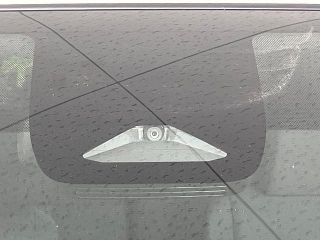 シエンタ ハイブリッドＸ　登録済未使用車　７人乗り　レーダークルーズ　電動スライドドア　衝突被害軽減システム　コーナーセンサー　オートエアコン　トヨタセーフティセンス　スマートキー　ＬＥＤヘッドライト　オートハイビーム（6枚目）