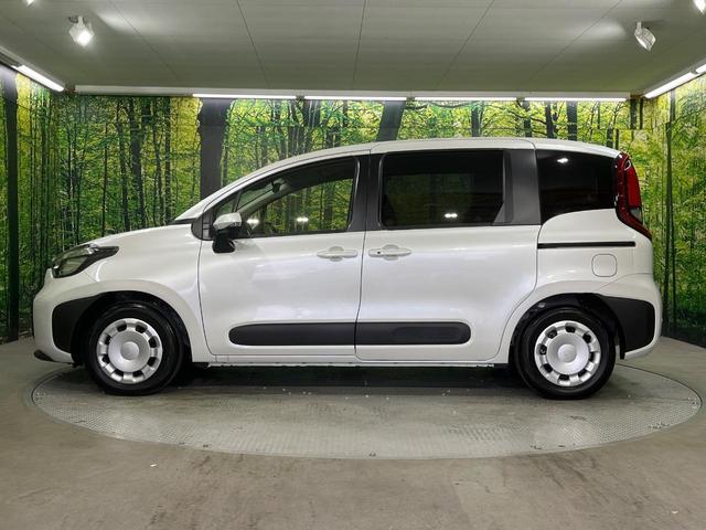 シエンタ ハイブリッドＸ　登録済未使用車　７人乗り　レーダークルーズ　電動スライドドア　衝突被害軽減システム　コーナーセンサー　オートエアコン　トヨタセーフティセンス　スマートキー　ＬＥＤヘッドライト　オートハイビーム（27枚目）