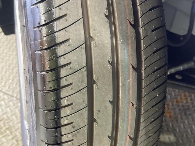 シエンタ ハイブリッドＸ　登録済未使用車　７人乗り　レーダークルーズ　電動スライドドア　衝突被害軽減システム　コーナーセンサー　オートエアコン　トヨタセーフティセンス　スマートキー　ＬＥＤヘッドライト　オートハイビーム（29枚目）