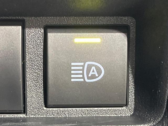 シエンタ ハイブリッドＸ　登録済未使用車　７人乗り　レーダークルーズ　電動スライドドア　衝突被害軽減システム　コーナーセンサー　オートエアコン　トヨタセーフティセンス　スマートキー　ＬＥＤヘッドライト　オートハイビーム（41枚目）