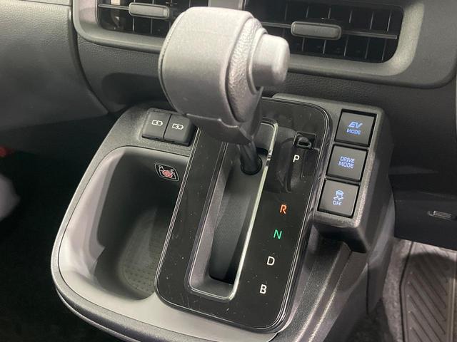 シエンタ ハイブリッドＸ　登録済未使用車　７人乗り　レーダークルーズ　電動スライドドア　衝突被害軽減システム　コーナーセンサー　オートエアコン　トヨタセーフティセンス　スマートキー　ＬＥＤヘッドライト　オートハイビーム（44枚目）