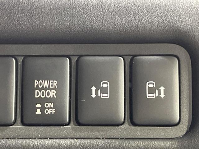 デリカD:5 G 禁煙車 4WD BIG-X11型ナビ バックカメラ ETC 両側電動スライドドア 衝突被害軽減装置 レーダークルーズコントロール オートエアコン LED 車線逸脱防止装置 純正18AW スマートキー(5枚目)