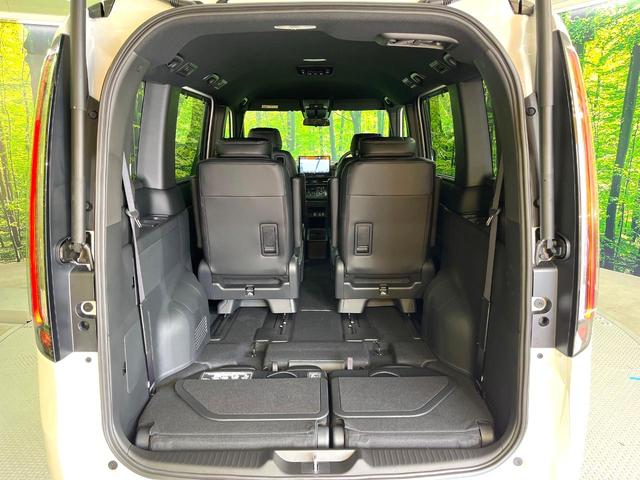 ステップワゴン ｅ：ＨＥＶスパーダ　登録済み未使用車　純正１１．４インチナビ　両側電動スライドドア　アダプティブクルーズコントロール　ブラインドスポットモニター　ＬＥＤヘッドライト　ハーフレザーシート　シートヒーター　フルセグ（10枚目）