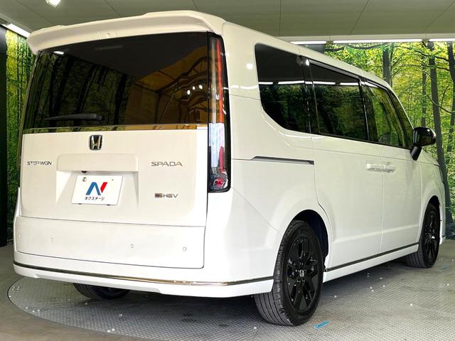 ステップワゴン ｅ：ＨＥＶスパーダ　登録済み未使用車　純正１１．４インチナビ　両側電動スライドドア　アダプティブクルーズコントロール　ブラインドスポットモニター　ＬＥＤヘッドライト　ハーフレザーシート　シートヒーター　フルセグ（17枚目）