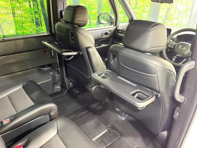 ステップワゴン ｅ：ＨＥＶスパーダ　登録済み未使用車　純正１１．４インチナビ　両側電動スライドドア　アダプティブクルーズコントロール　ブラインドスポットモニター　ＬＥＤヘッドライト　ハーフレザーシート　シートヒーター　フルセグ（35枚目）