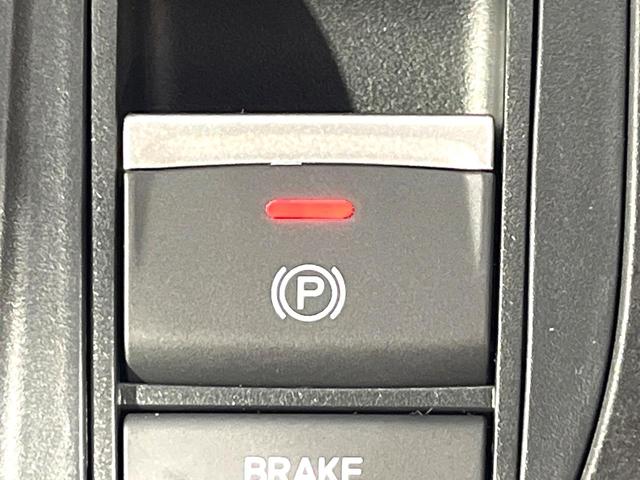 ステップワゴン ｅ：ＨＥＶスパーダ　登録済み未使用車　純正１１．４インチナビ　両側電動スライドドア　アダプティブクルーズコントロール　ブラインドスポットモニター　ＬＥＤヘッドライト　ハーフレザーシート　シートヒーター　フルセグ（57枚目）