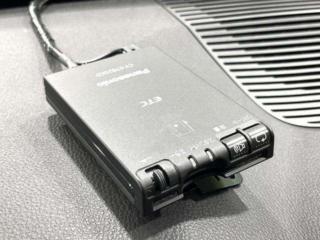 ハリアー S 禁煙車 純正ナビ付ディスプレイオーディオ Bluetooth バックカメラ ETC レーダークルーズコントロール セーフティセンス LEDヘッド オートライト オートエアコン 純正17AW(5枚目)