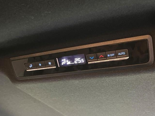 ヴォクシー ハイブリッドＳ－Ｚ　禁煙車　純正１０．５型ナビ　バックカメラ　ビルトインＥＴＣ　両側電動スライドドア　レーダークルーズコントロール　セーフティセンス　リアオートエアコン　ＬＥＤヘッドライト　純正１７ＡＷ　スマートキー（7枚目）