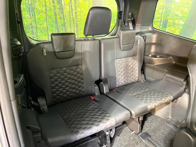 ヴォクシー ハイブリッドＳ－Ｚ　禁煙車　純正１０．５型ナビ　バックカメラ　ビルトインＥＴＣ　両側電動スライドドア　レーダークルーズコントロール　セーフティセンス　リアオートエアコン　ＬＥＤヘッドライト　純正１７ＡＷ　スマートキー（38枚目）
