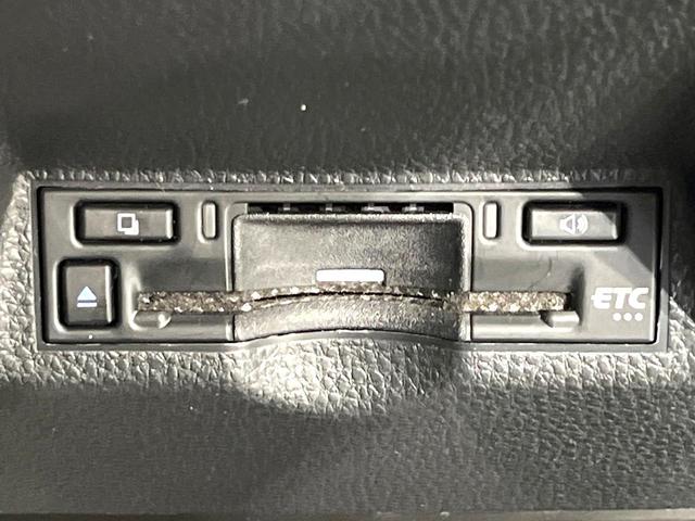 ヤリスクロス Ｚ　禁煙車　ナビ機能付き純正ディスプレイオーディオ　全周囲モニター　シートヒーター　レーダークルーズ　ブラインドスポットモニター　ＬＥＤヘッドライト　オートライト　パワーシート　スマートキー（7枚目）