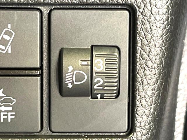 Ｎ－ＢＯＸカスタム Ｌ　禁煙車　片側電動スライドドア　純正ＳＤナビ　衝突被害軽減システム　シートヒーター　レーダークルーズ　コーナーセンサー　スマートキー　ＬＥＤヘッド　純正１４インチアルミ　オートハイビーム　車線逸脱警報（40枚目）