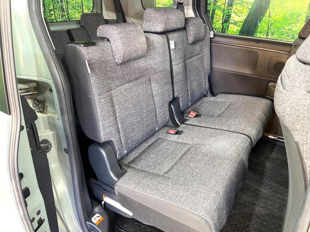 シエンタ ハイブリッドＺ　禁煙車　１０．５インチディスプレイオーディオ　全周囲カメラ　衝突被害軽減システム　ＢＳＭ　コーナーセンサー　ＬＥＤヘッド　車線逸脱警報　ＥＴＣ　オートライト　オートエアコン　Ｂｌｕｅｔｏｏｔｈ（9枚目）