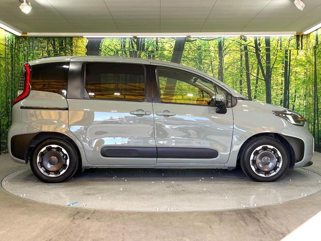 シエンタ ハイブリッドＺ　禁煙車　１０．５インチディスプレイオーディオ　全周囲カメラ　衝突被害軽減システム　ＢＳＭ　コーナーセンサー　ＬＥＤヘッド　車線逸脱警報　ＥＴＣ　オートライト　オートエアコン　Ｂｌｕｅｔｏｏｔｈ（27枚目）