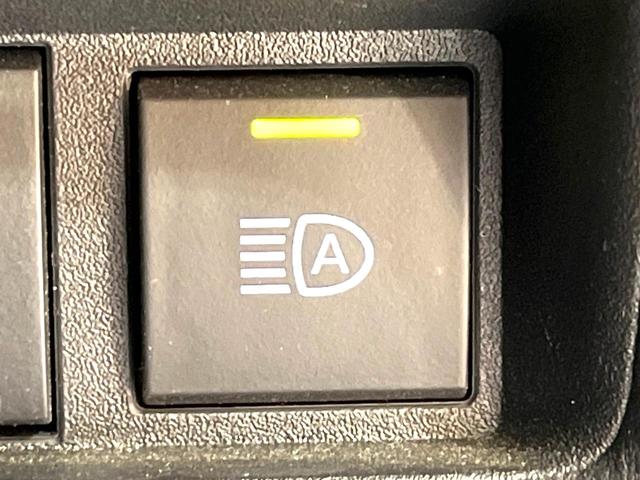 シエンタ ハイブリッドＺ　禁煙車　１０．５インチディスプレイオーディオ　全周囲カメラ　衝突被害軽減システム　ＢＳＭ　コーナーセンサー　ＬＥＤヘッド　車線逸脱警報　ＥＴＣ　オートライト　オートエアコン　Ｂｌｕｅｔｏｏｔｈ（41枚目）