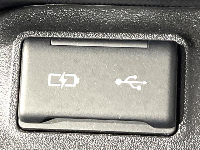 シエンタ ハイブリッドＺ　禁煙車　１０．５インチディスプレイオーディオ　全周囲カメラ　衝突被害軽減システム　ＢＳＭ　コーナーセンサー　ＬＥＤヘッド　車線逸脱警報　ＥＴＣ　オートライト　オートエアコン　Ｂｌｕｅｔｏｏｔｈ（44枚目）