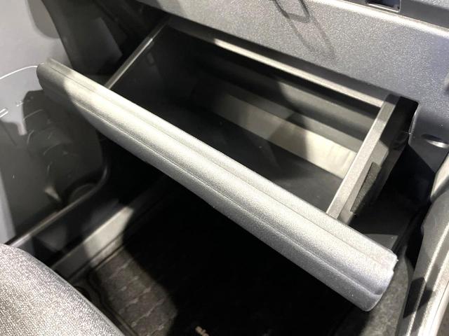 シエンタ ハイブリッドＺ　禁煙車　１０．５インチディスプレイオーディオ　全周囲カメラ　衝突被害軽減システム　ＢＳＭ　コーナーセンサー　ＬＥＤヘッド　車線逸脱警報　ＥＴＣ　オートライト　オートエアコン　Ｂｌｕｅｔｏｏｔｈ（59枚目）