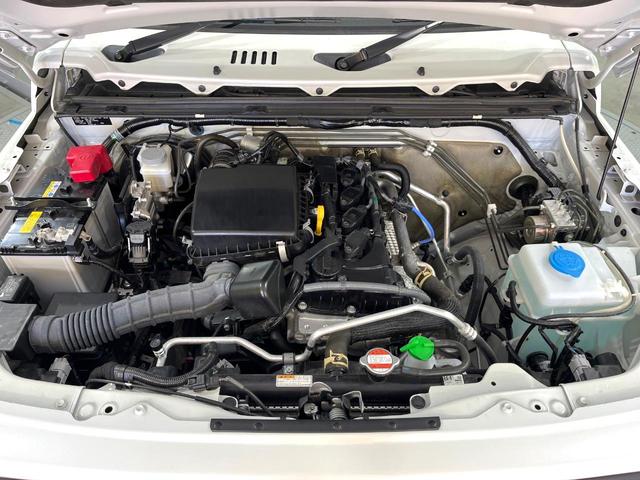 ジムニーシエラ ＪＣ　禁煙車　純正ディスプレイオーディオ　４ＷＤ　バックカメラ　衝突被害軽減システム　スマートキー　ＬＥＤヘッド　ビルトインＥＴＣ　クルコン　車線逸脱警報　オートライト　オートエアコン　Ｂｌｕｅｔｏｏｔｈ（17枚目）