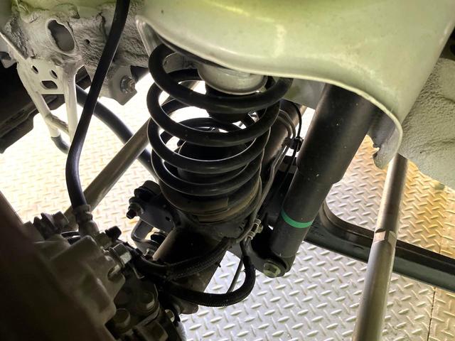 ジムニーシエラ ＪＣ　禁煙車　純正ディスプレイオーディオ　４ＷＤ　バックカメラ　衝突被害軽減システム　スマートキー　ＬＥＤヘッド　ビルトインＥＴＣ　クルコン　車線逸脱警報　オートライト　オートエアコン　Ｂｌｕｅｔｏｏｔｈ（19枚目）