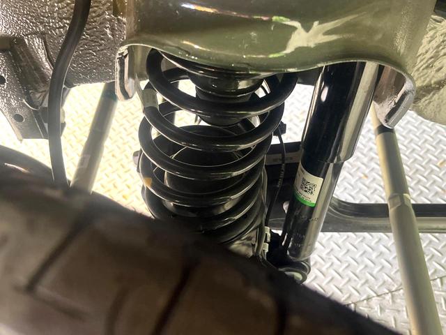 ジムニーノマド FC 4WD 衝突被害軽減システム レーダークルーズ 禁煙車 コーナーセンサー スマートキー LEDヘッド 純正16インチアルミ オートハイビーム 車線逸脱警報 オートライト オートエアコン(20枚目)