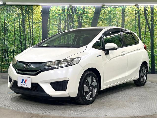 フィットハイブリッド Ｆパッケージ　純正ナビ　バックカメラ　衝突被害軽減システム　禁煙車　スマートキー　ＬＥＤヘッド　ＥＴＣ　オートエアコン　Ｂｌｕｅｔｏｏｔｈ　ＣＤ　ＤＶＤ再生　地デジ（15枚目）