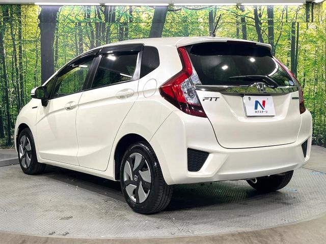 フィットハイブリッド Ｆパッケージ　純正ナビ　バックカメラ　衝突被害軽減システム　禁煙車　スマートキー　ＬＥＤヘッド　ＥＴＣ　オートエアコン　Ｂｌｕｅｔｏｏｔｈ　ＣＤ　ＤＶＤ再生　地デジ（16枚目）