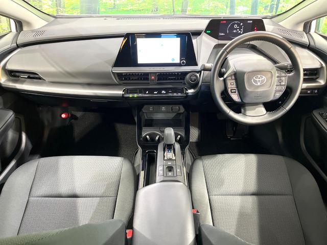 プリウス Ｘ　禁煙車　純正８インチディスプレイオーディオ　バックカメラ　衝突被害軽減システム　レーダークルーズ　コーナーセンサー　ＬＥＤヘッド　ＥＴＣ２．０　オートハイビーム　車線逸脱警報　　オートエアコン（2枚目）