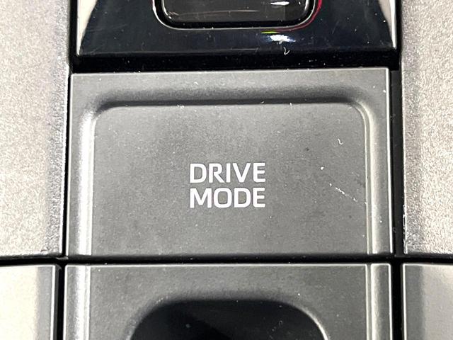 プリウス Ｘ　禁煙車　純正８インチディスプレイオーディオ　バックカメラ　衝突被害軽減システム　レーダークルーズ　コーナーセンサー　ＬＥＤヘッド　ＥＴＣ２．０　オートハイビーム　車線逸脱警報　　オートエアコン（39枚目）