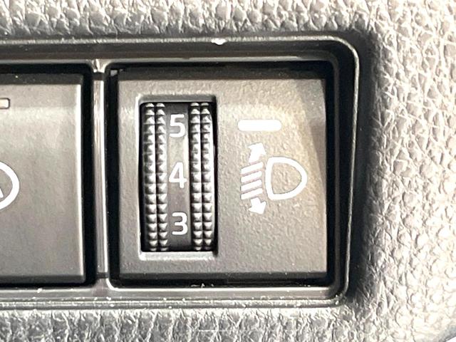 プリウス Ｘ　禁煙車　純正８インチディスプレイオーディオ　バックカメラ　衝突被害軽減システム　レーダークルーズ　コーナーセンサー　ＬＥＤヘッド　ＥＴＣ２．０　オートハイビーム　車線逸脱警報　　オートエアコン（46枚目）