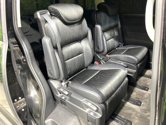 オデッセイ アブソルート・Ｘホンダセンシング　禁煙車　純正８型ナビ　フリップダウンモニター　バックカメラ　アダプティブクルーズコントロール　衝突被害軽減装置　リアオートエアコン　ＬＥＤヘッドライト　オートライト　純正１７ＡＷ　スマートキー（9枚目）