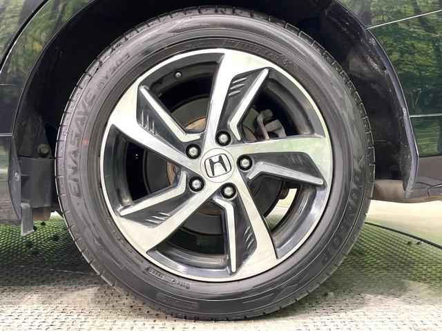 オデッセイ アブソルート・Ｘホンダセンシング　禁煙車　純正８型ナビ　フリップダウンモニター　バックカメラ　アダプティブクルーズコントロール　衝突被害軽減装置　リアオートエアコン　ＬＥＤヘッドライト　オートライト　純正１７ＡＷ　スマートキー（32枚目）