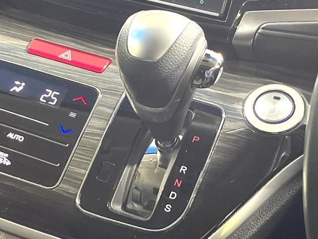 オデッセイ アブソルート・Ｘホンダセンシング　禁煙車　純正８型ナビ　フリップダウンモニター　バックカメラ　アダプティブクルーズコントロール　衝突被害軽減装置　リアオートエアコン　ＬＥＤヘッドライト　オートライト　純正１７ＡＷ　スマートキー（39枚目）