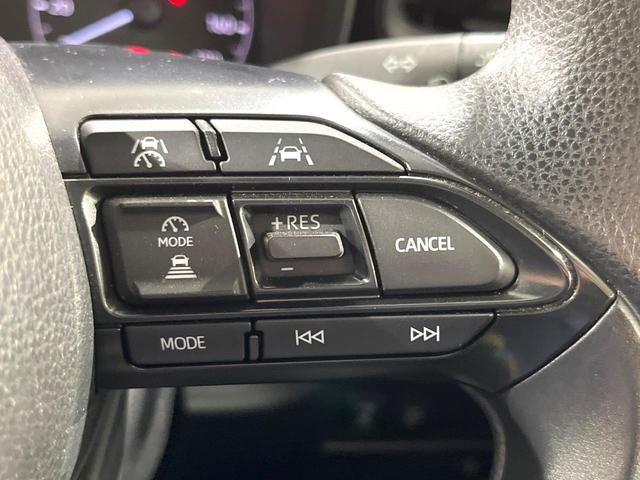 シエンタ Ｘ　禁煙車　純正８型ディスプレイオーディオ　Ａｐｐｌｅｃａｒｐｌａｙ　　バックカメラ　電動スライドドア　セーフティセンス　レーダークルーズコントロール　ＬＥＤヘッドライト　オートエアコン　スマートキー（5枚目）