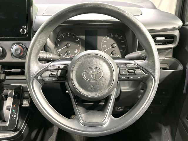 シエンタ Ｘ　禁煙車　純正８型ディスプレイオーディオ　Ａｐｐｌｅｃａｒｐｌａｙ　　バックカメラ　電動スライドドア　セーフティセンス　レーダークルーズコントロール　ＬＥＤヘッドライト　オートエアコン　スマートキー（11枚目）