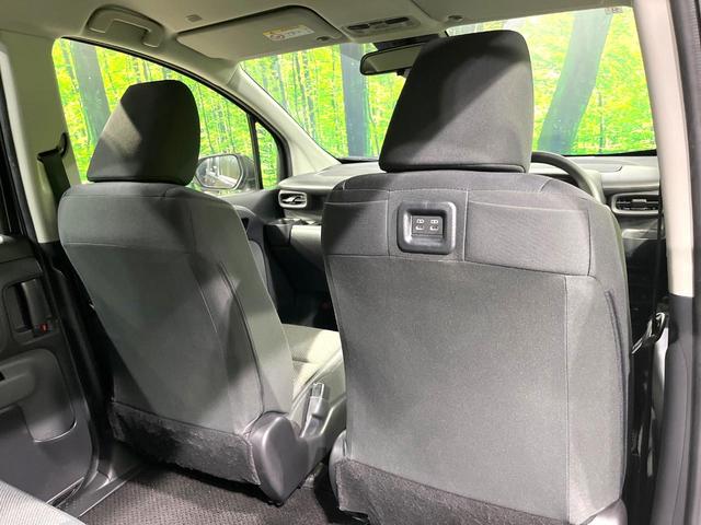 シエンタ Ｘ　禁煙車　純正８型ディスプレイオーディオ　Ａｐｐｌｅｃａｒｐｌａｙ　　バックカメラ　電動スライドドア　セーフティセンス　レーダークルーズコントロール　ＬＥＤヘッドライト　オートエアコン　スマートキー（50枚目）