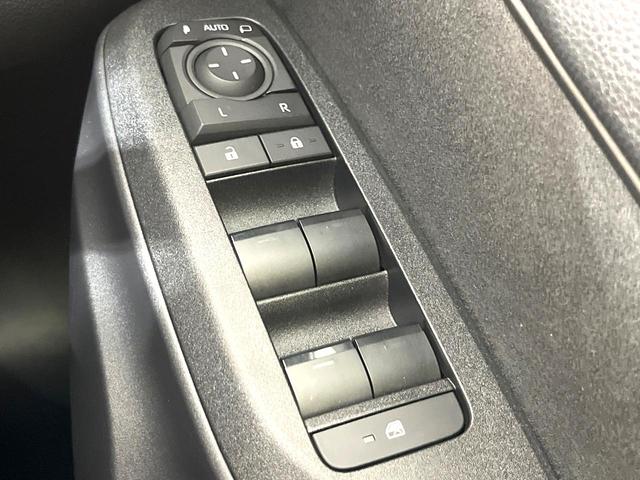 ヤリスクロス X 禁煙車 SDナビ バックモニター レーダークルーズ スマートキー プッシュスタート ETC ドライブレコーダー オートライト オートハイビーム コーナーセンサー フルセグTV Bluetooth接続(37枚目)