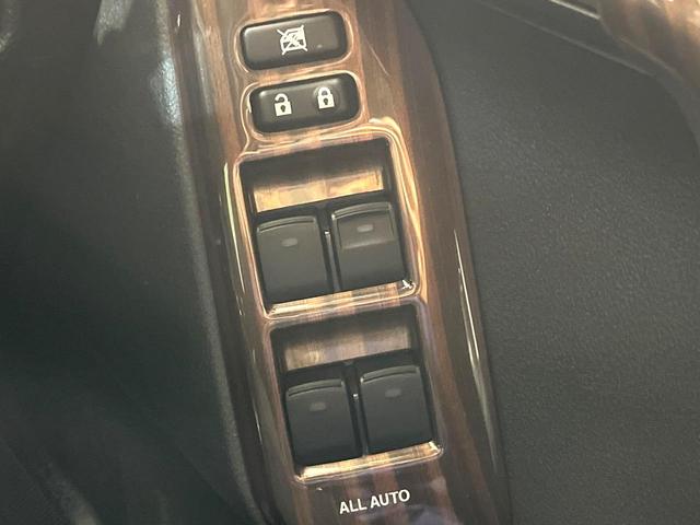 ランドクルーザープラド ＴＸ　Ｌパッケージ　禁煙車　純正９インチメモリーナビ　サンルーフ　４ＷＤ　ディーゼル　全周囲カメラ　レーダークルーズコントロール　黒革シート　前席シートエアコン　コーナーセンサー　ＬＥＤヘッドライト　ＥＴＣ２．０（33枚目）