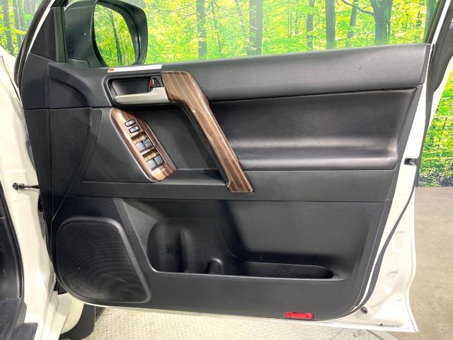 ランドクルーザープラド ＴＸ　Ｌパッケージ　禁煙車　純正９インチメモリーナビ　サンルーフ　４ＷＤ　ディーゼル　全周囲カメラ　レーダークルーズコントロール　黒革シート　前席シートエアコン　コーナーセンサー　ＬＥＤヘッドライト　ＥＴＣ２．０（54枚目）