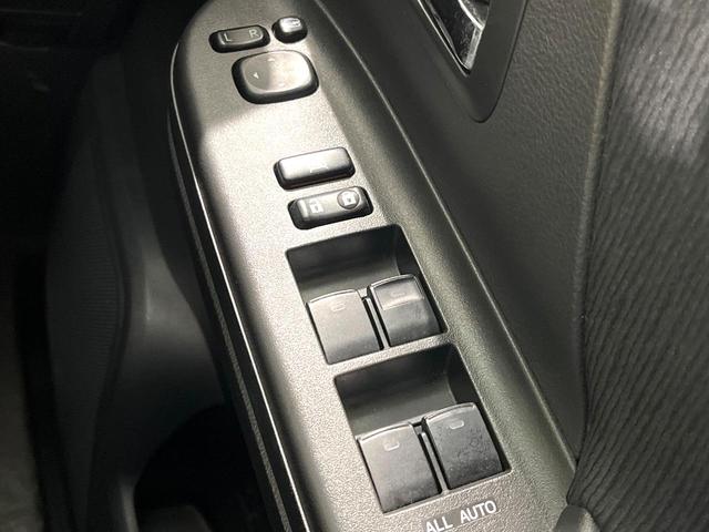 アルファード ２４０Ｓ　プライムセレクションＩＩ　禁煙車　ＳＤナビ　両側電動スライドドア　後席モニター　バックカメラ　コーナーセンサー　ＨＩＤヘッドライト　ＥＴＣ　純正１８インチアルミホイール　デュアルエアコン　リアオートエアコン（32枚目）