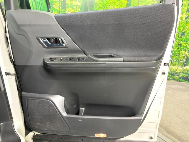 アルファード ２４０Ｓ　プライムセレクションＩＩ　禁煙車　ＳＤナビ　両側電動スライドドア　後席モニター　バックカメラ　コーナーセンサー　ＨＩＤヘッドライト　ＥＴＣ　純正１８インチアルミホイール　デュアルエアコン　リアオートエアコン（50枚目）