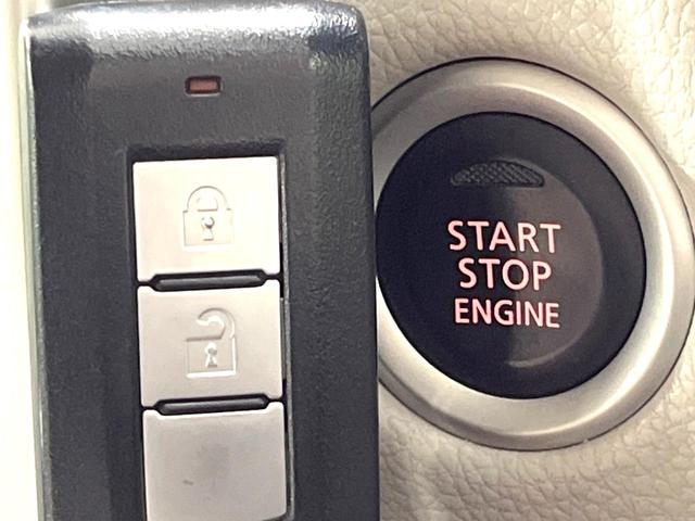 デイズ Ｘ　純正オーディオ　アラウンドビューモニター　スマートキー　ＥＴＣ　オートエアコン　アイドリングストップ　横滑り防止装置　電動格納ミラー　ベンチシート　衝突軽減装置（5枚目）