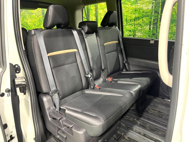 セレナ ハイウェイスターＶ　禁煙車　純正１２．３インチナビ　全周囲カメラ　両側電動ドア　衝突被害軽減システム　レーダークルーズ　コーナーセンサー　ＬＥＤヘッド　ビルトインＥＴＣ　純正１６インチアルミ　オートハイビーム（9枚目）