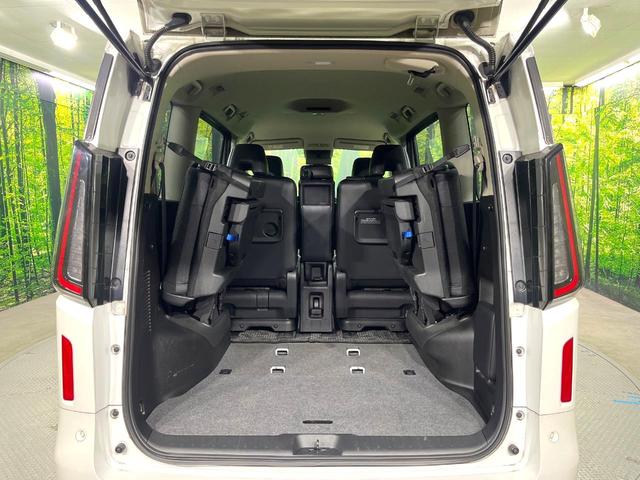 セレナ ハイウェイスターＶ　禁煙車　純正１２．３インチナビ　全周囲カメラ　両側電動ドア　衝突被害軽減システム　レーダークルーズ　コーナーセンサー　ＬＥＤヘッド　ビルトインＥＴＣ　純正１６インチアルミ　オートハイビーム（10枚目）