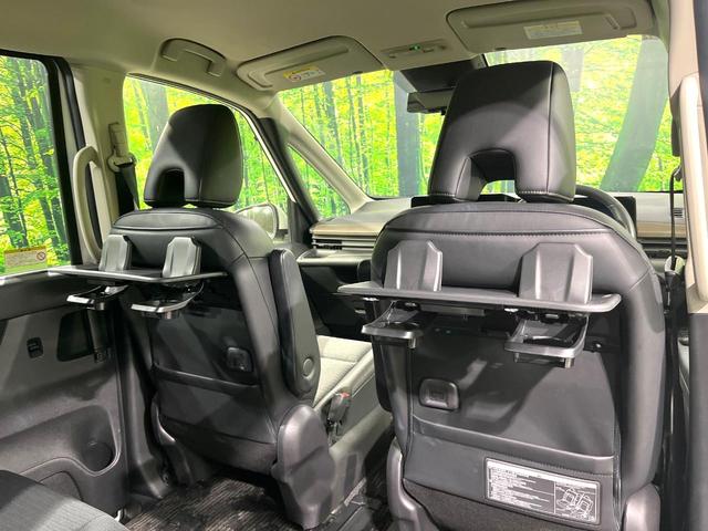 セレナ ハイウェイスターＶ　禁煙車　純正１２．３インチナビ　全周囲カメラ　両側電動ドア　衝突被害軽減システム　レーダークルーズ　コーナーセンサー　ＬＥＤヘッド　ビルトインＥＴＣ　純正１６インチアルミ　オートハイビーム（61枚目）