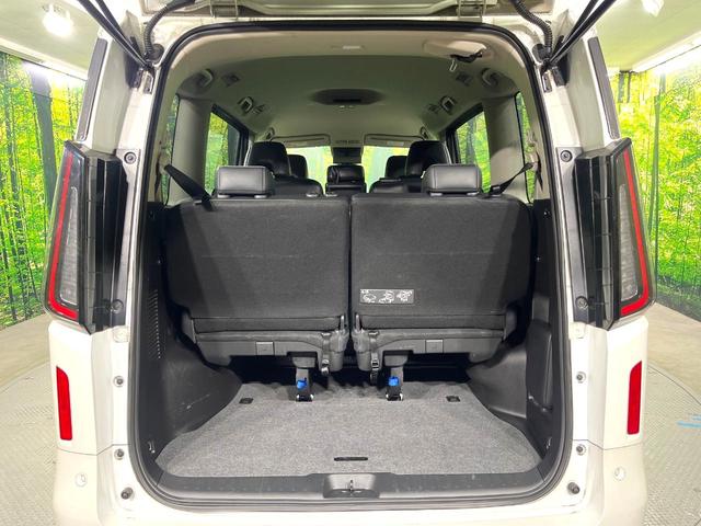 セレナ ハイウェイスターＶ　禁煙車　純正１２．３インチナビ　全周囲カメラ　両側電動ドア　衝突被害軽減システム　レーダークルーズ　コーナーセンサー　ＬＥＤヘッド　ビルトインＥＴＣ　純正１６インチアルミ　オートハイビーム（63枚目）