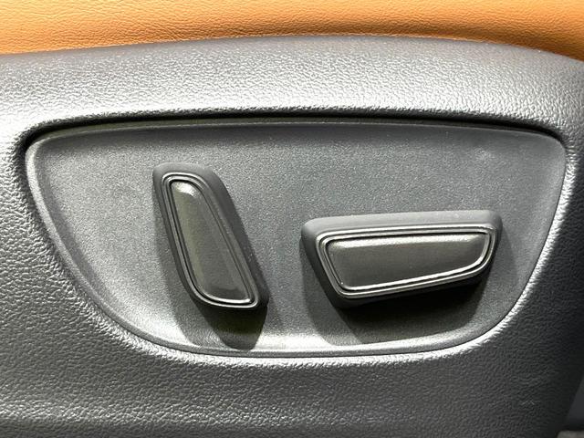 ヴェルファイアハイブリッド Z プレミア 禁煙車 左右独立ムーンルーフ 後席モニター ユニバーサルステップ 全周囲カメラ 純正14インチナビ 両側電動スライドドア 衝突被害軽減システム 電動リアゲート レザーシート 全席シートエアコン(27枚目)